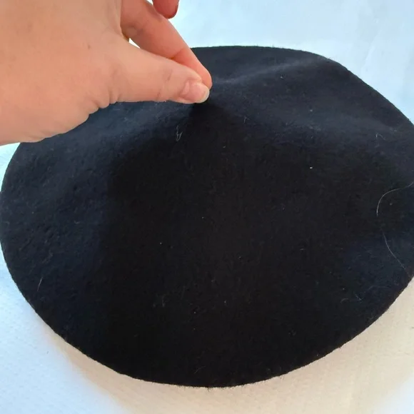 JjHat Center Classic Black Wool Beret